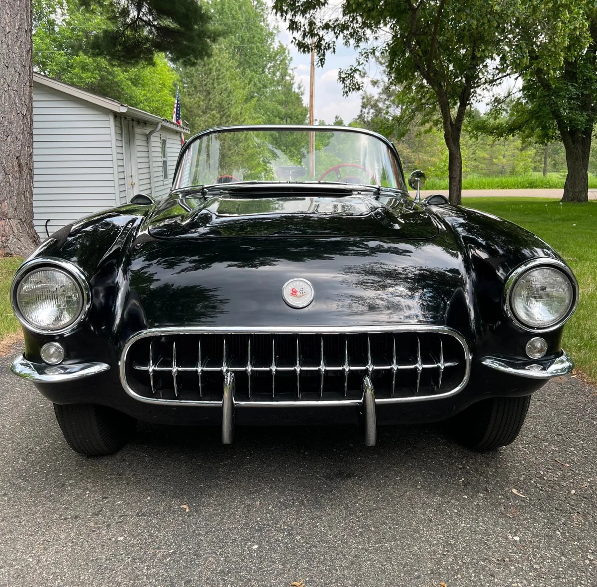 Chevrolet-Corvette-1957-Black-Red-16