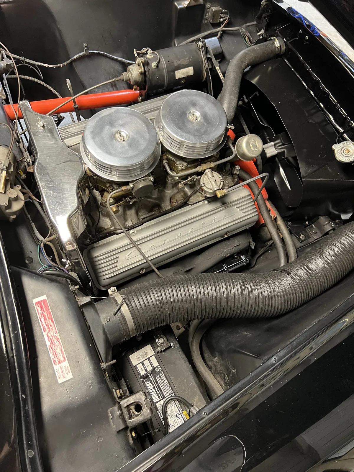 Chevrolet-Corvette-1957-Black-Red-8