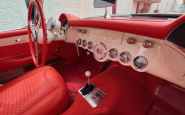 Chevrolet-Corvette-1957-Polo-White-Red-11