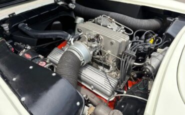 Chevrolet-Corvette-1957-Polo-White-Red-15