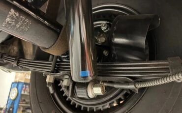 Chevrolet-Corvette-1957-Polo-White-Red-17