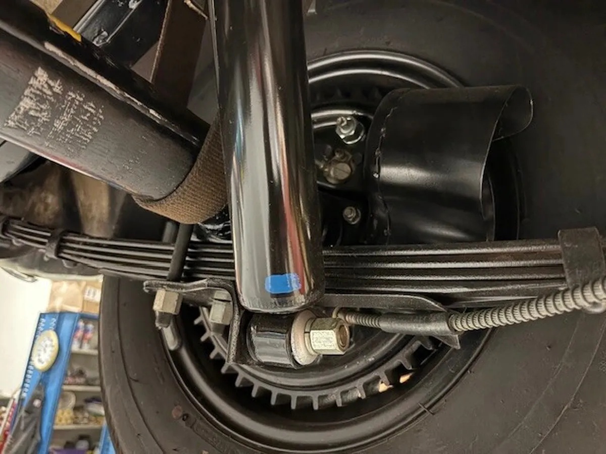 Chevrolet-Corvette-1957-Polo-White-Red-17