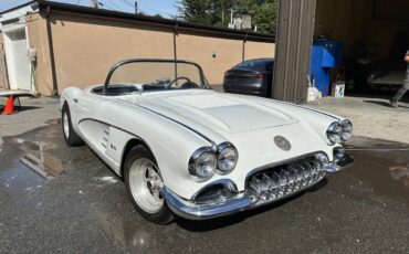 Chevrolet-Corvette-1958-Convertible-2