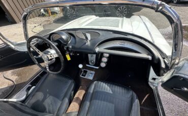 Chevrolet-Corvette-1958-Convertible-21