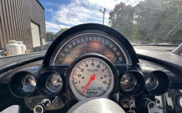 Chevrolet-Corvette-1958-Convertible-24