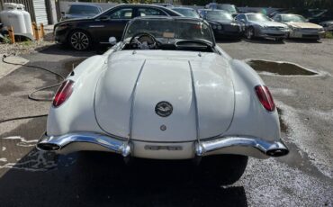 Chevrolet-Corvette-1958-Convertible-5