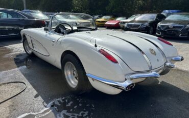 Chevrolet-Corvette-1958-Convertible-6