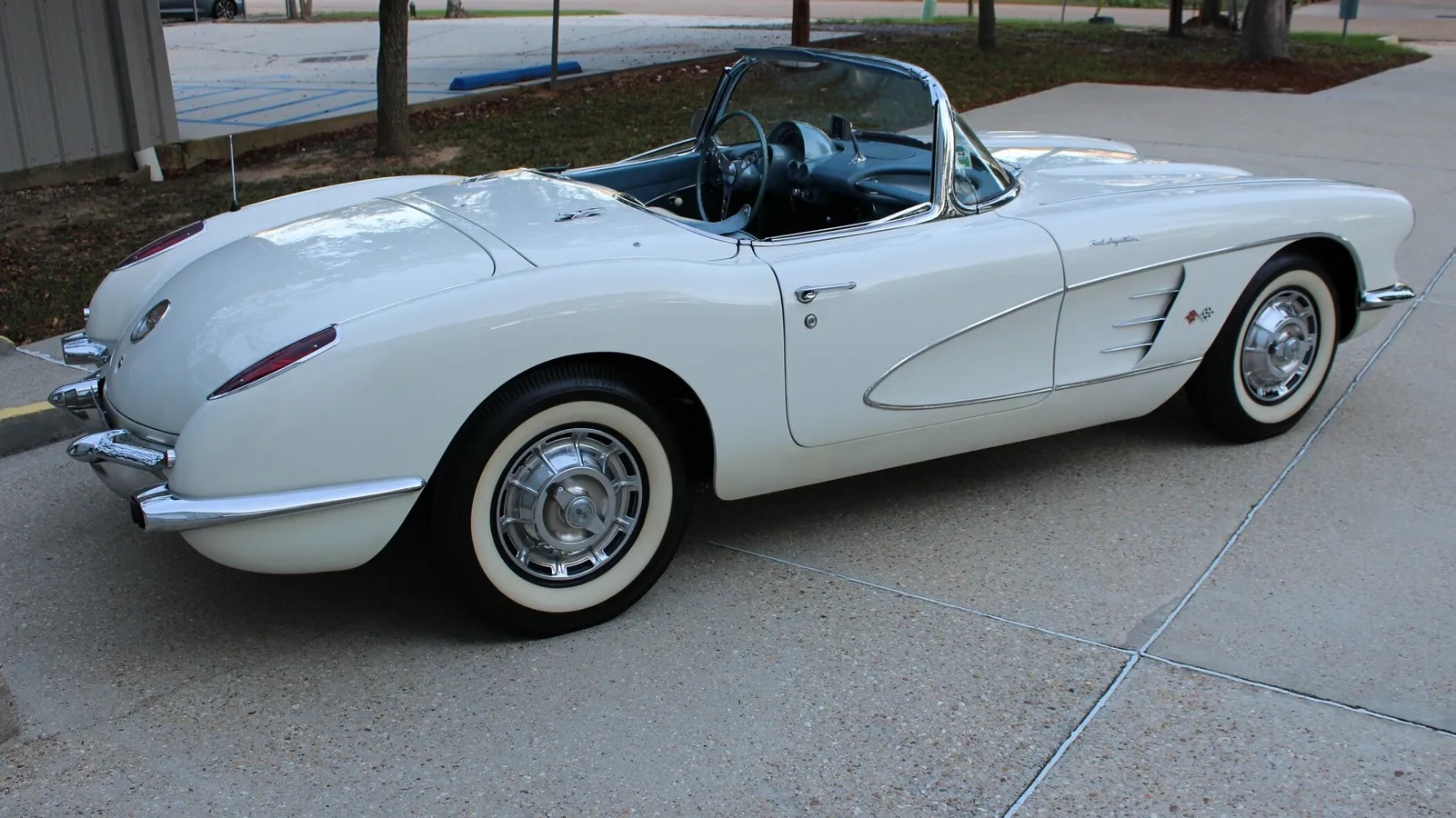 Chevrolet-Corvette-1959-16