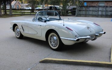 Chevrolet-Corvette-1959-2