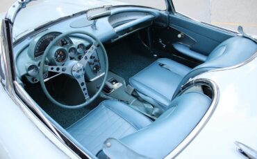 Chevrolet-Corvette-1959-3