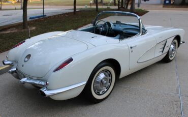Chevrolet-Corvette-1959