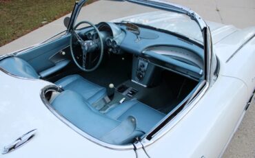 Chevrolet-Corvette-1959-4