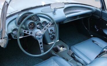 Chevrolet-Corvette-1959-6