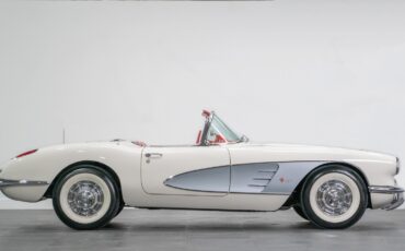 Chevrolet-Corvette-1960-5