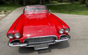 Chevrolet-Corvette-1961-Convertible-11