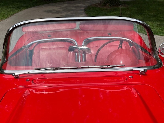 Chevrolet-Corvette-1961-Convertible-12