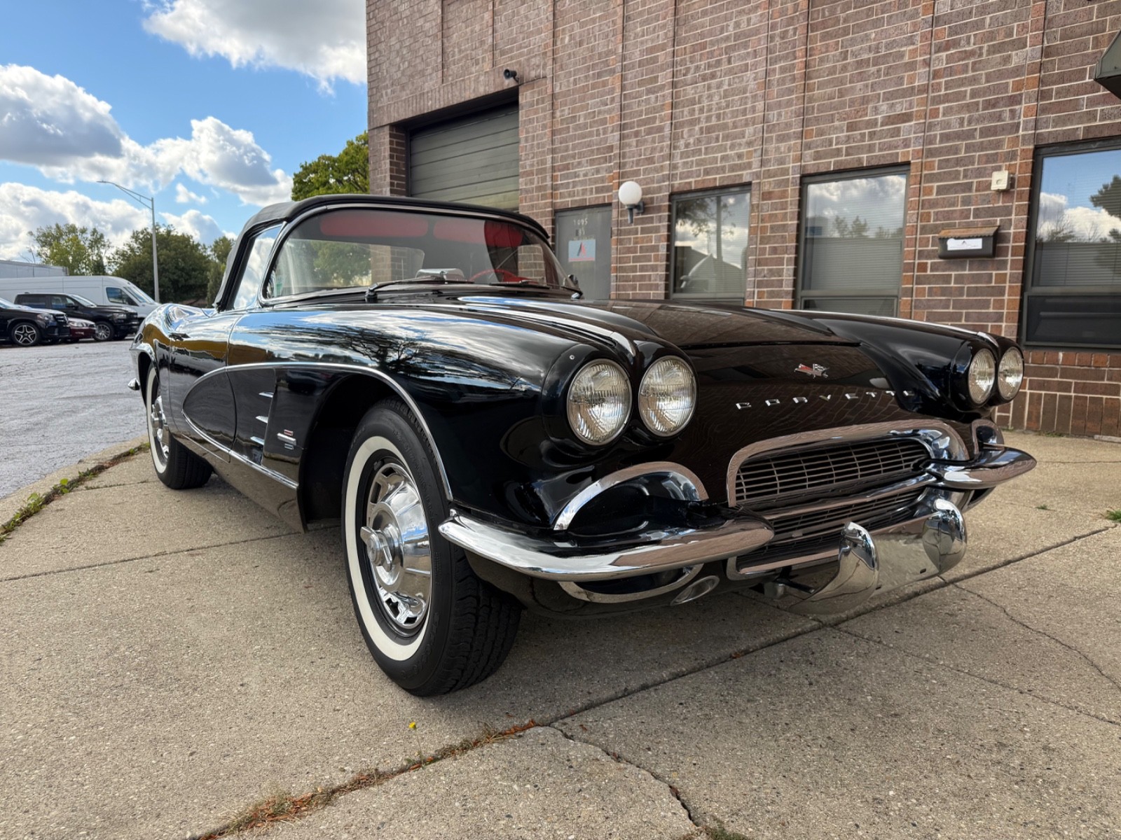 Chevrolet-Corvette-1961-Convertible-13
