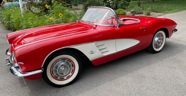 Chevrolet-Corvette-1961-Convertible-25
