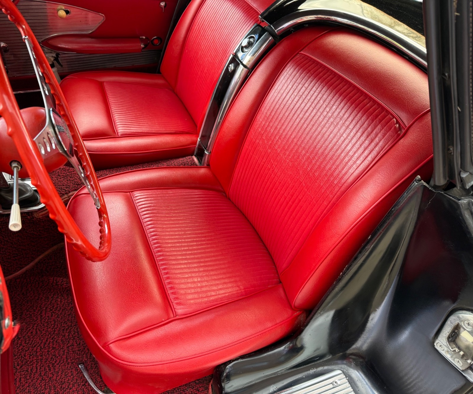 Chevrolet-Corvette-1961-Convertible-27