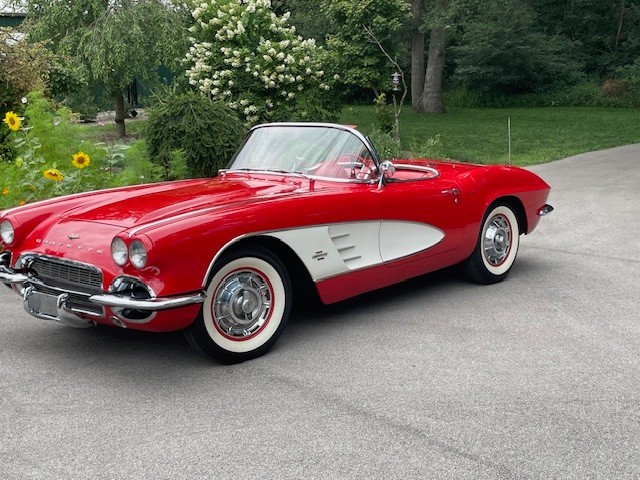 Chevrolet-Corvette-1961-Convertible-35