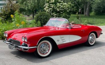 Chevrolet-Corvette-1961-Convertible