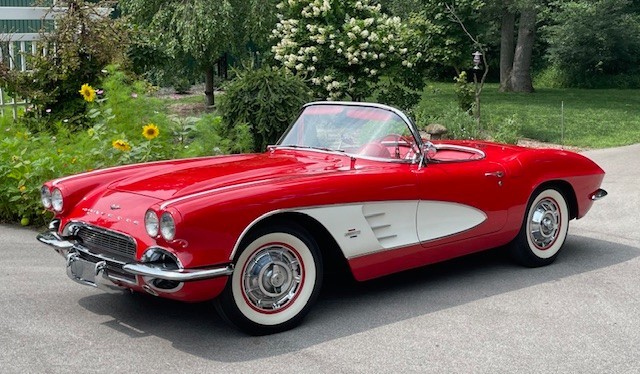 Chevrolet-Corvette-1961-Convertible