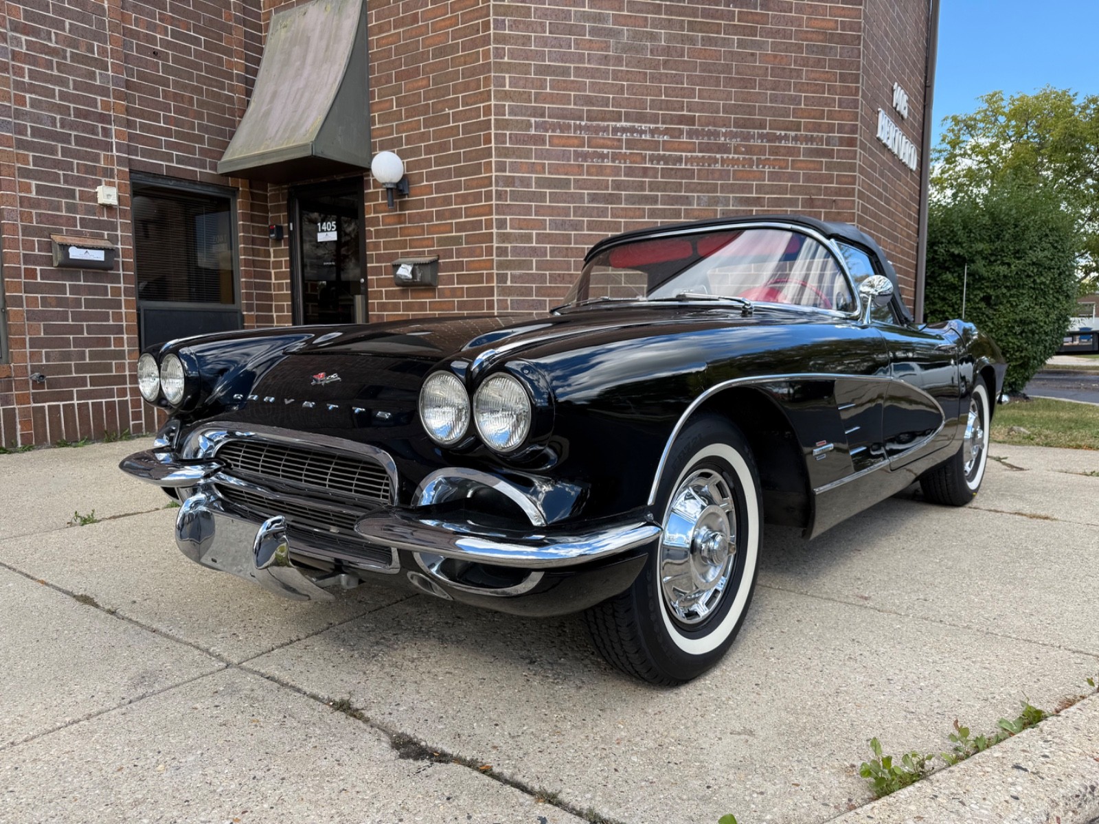 Chevrolet-Corvette-1961-Convertible