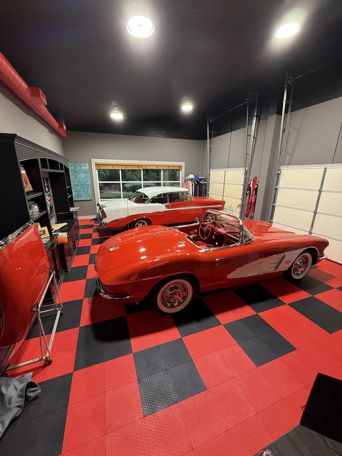 Chevrolet-Corvette-1961-Red-Red-1