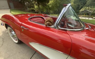 Chevrolet-Corvette-1961-Red-Red-12