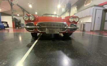 Chevrolet-Corvette-1961-Red-Red-13