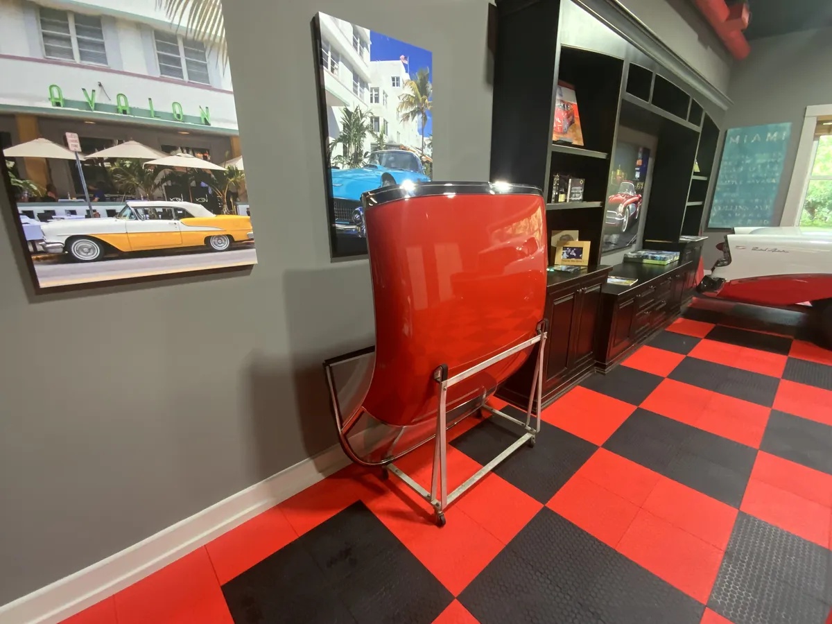 Chevrolet-Corvette-1961-Red-Red-15