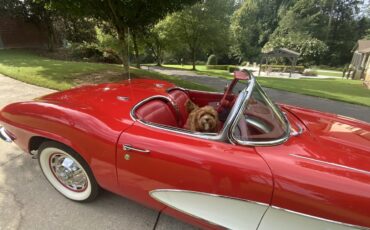 Chevrolet-Corvette-1961-Red-Red-4
