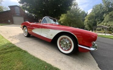 Chevrolet-Corvette-1961-Red-Red-8