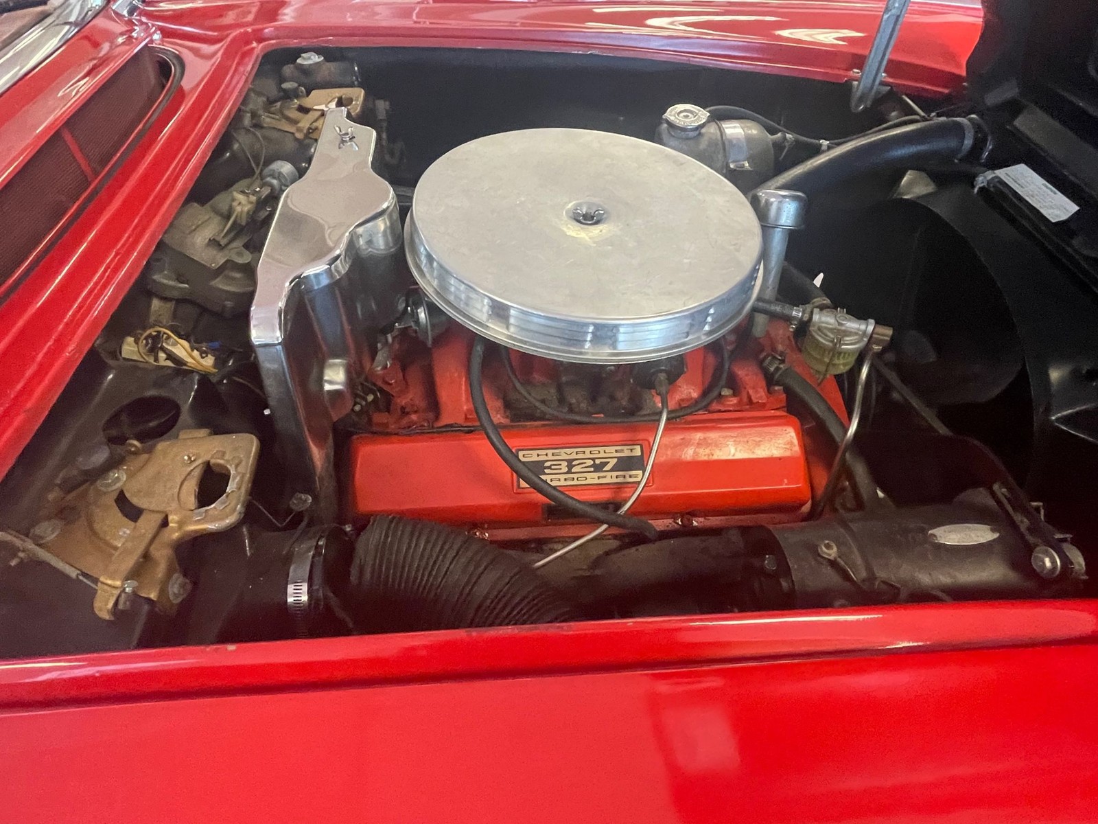 Chevrolet-Corvette-1962-327-300-4-Speed-18