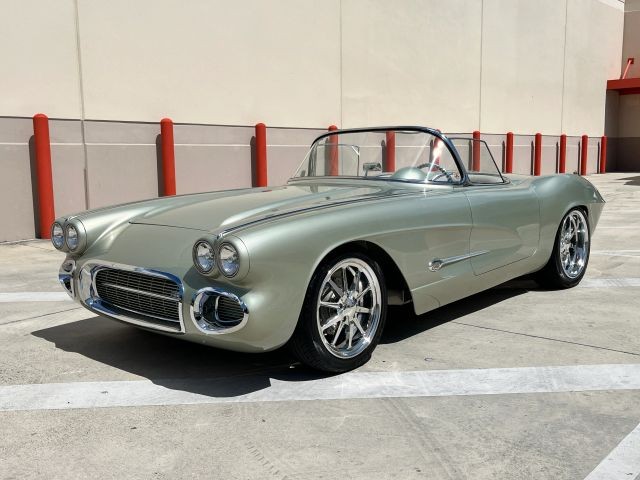 Chevrolet-Corvette-1962-Convertible-1
