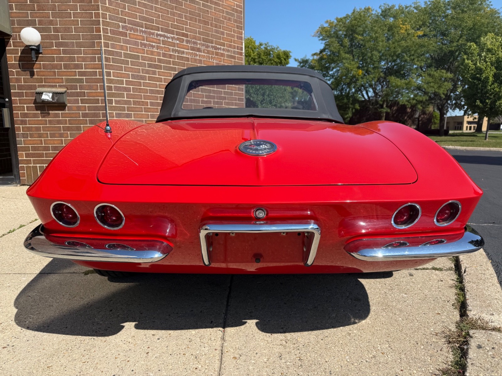 Chevrolet-Corvette-1962-Convertible-12