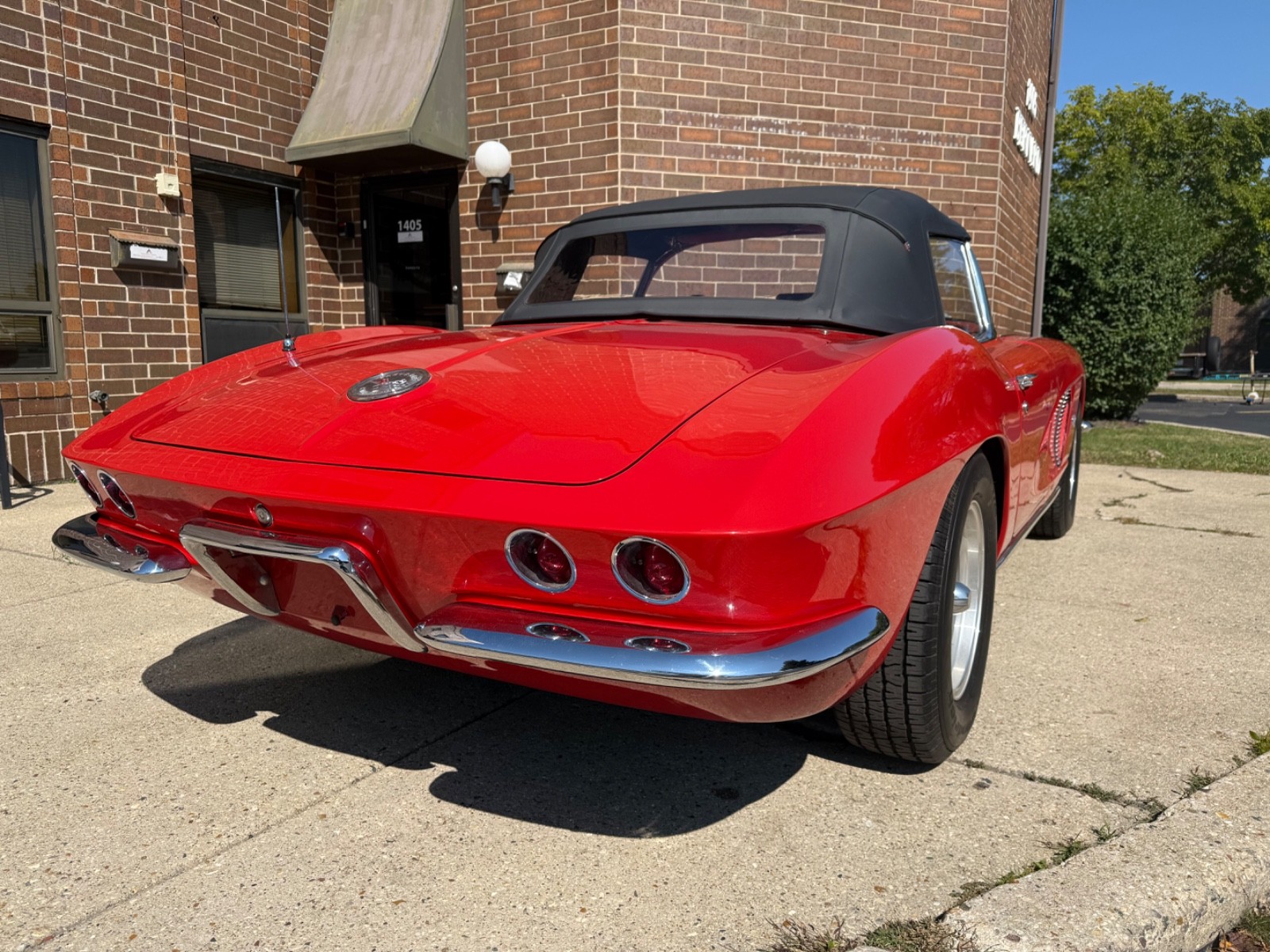 Chevrolet-Corvette-1962-Convertible-13