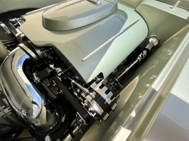 Chevrolet-Corvette-1962-Convertible-15