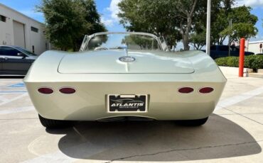 Chevrolet-Corvette-1962-Convertible-4