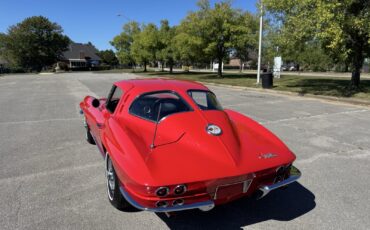 Chevrolet-Corvette-1963-2