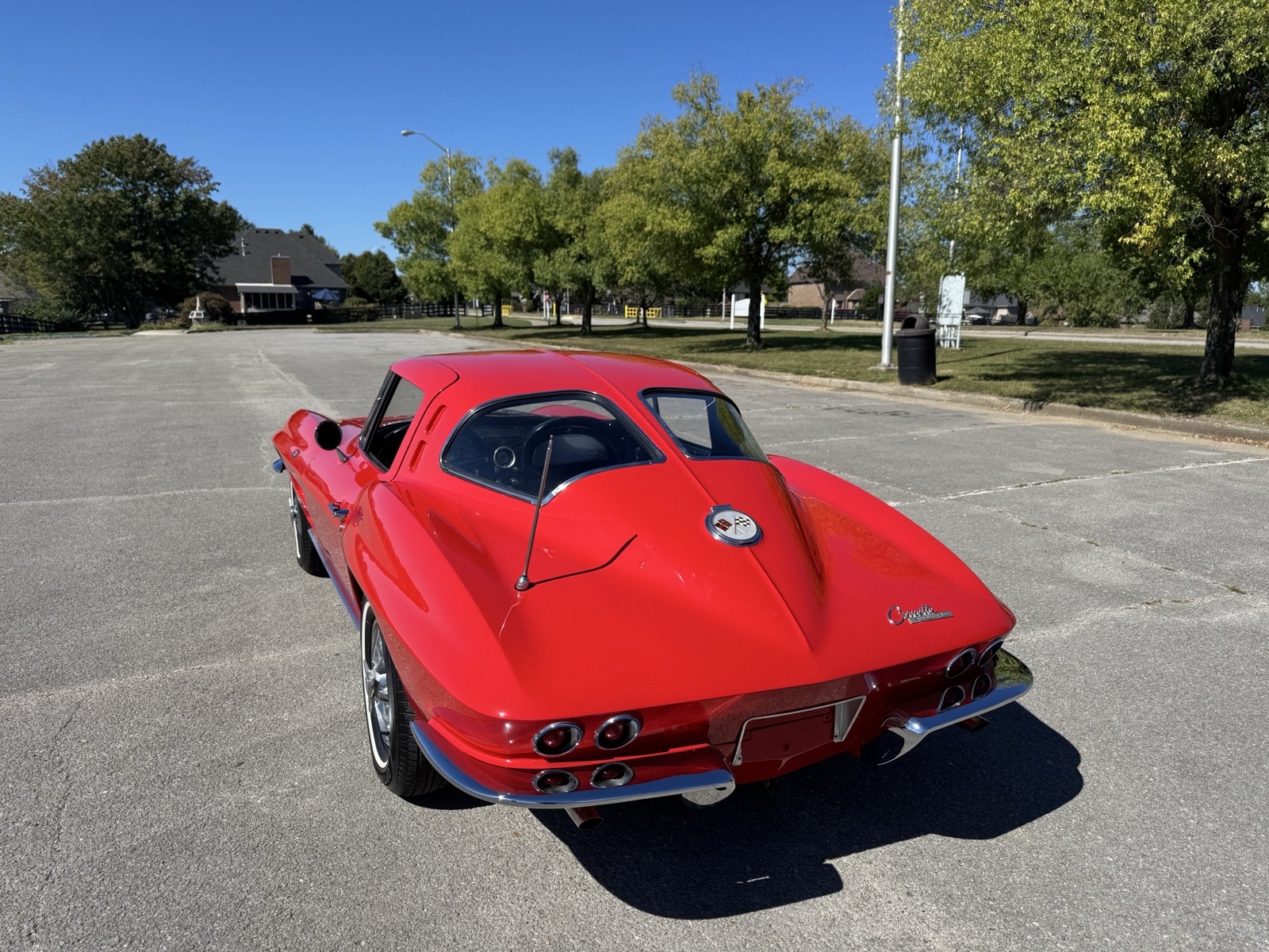 Chevrolet-Corvette-1963-2