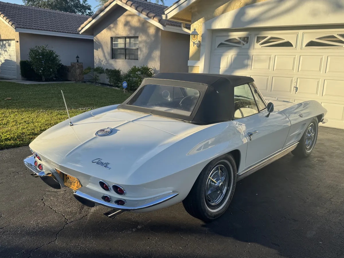 Chevrolet-Corvette-1963-4