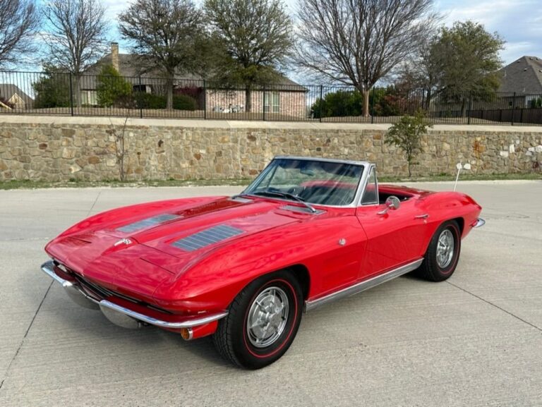 Chevrolet Corvette 1963 --