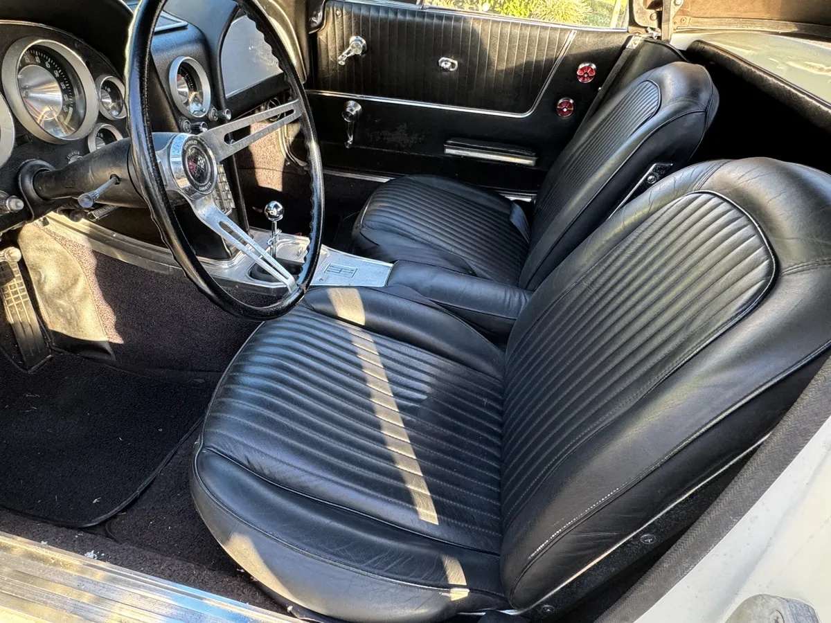 Chevrolet-Corvette-1963-5