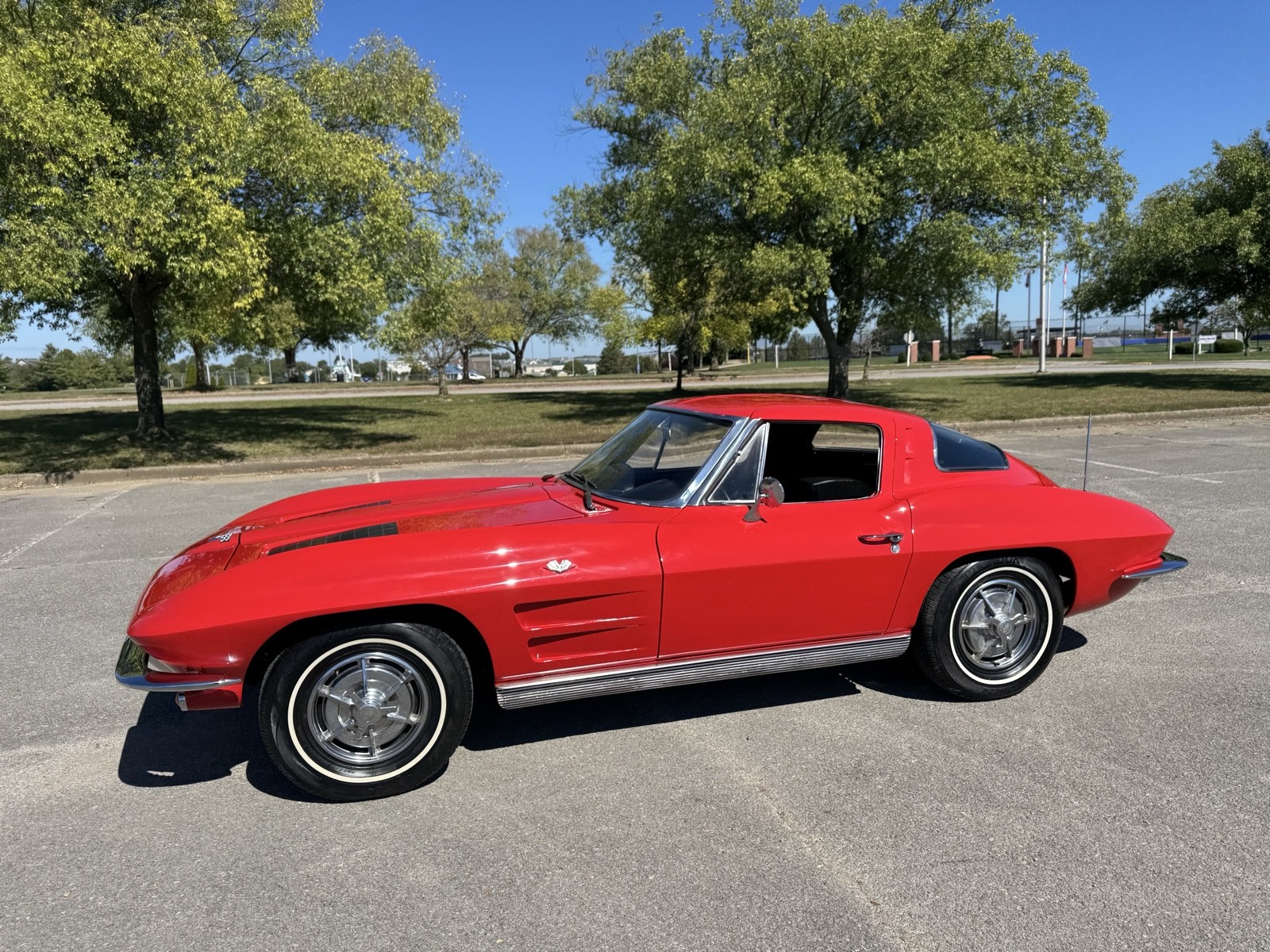 Chevrolet-Corvette-1963-6