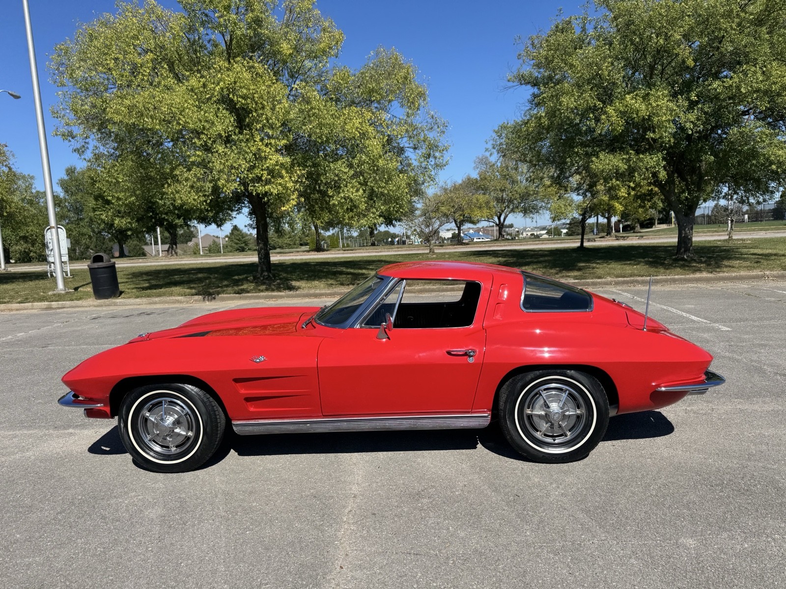 Chevrolet-Corvette-1963-7