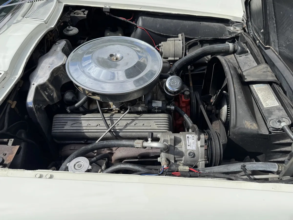 Chevrolet-Corvette-1963-9