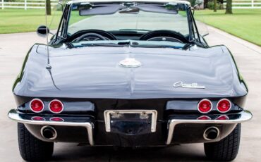 Chevrolet-Corvette-1963-Convertible-10