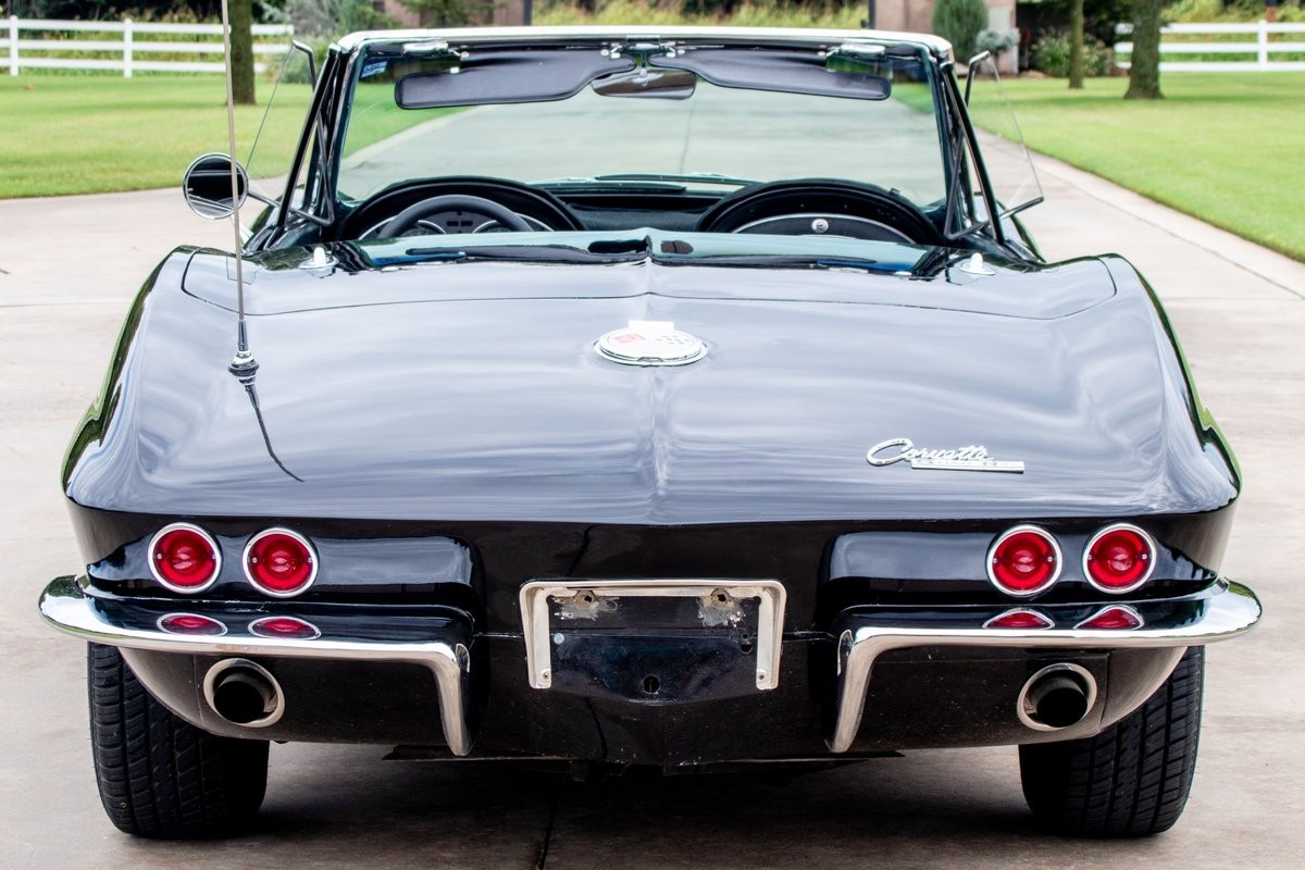 Chevrolet-Corvette-1963-Convertible-10