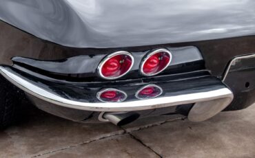 Chevrolet-Corvette-1963-Convertible-11